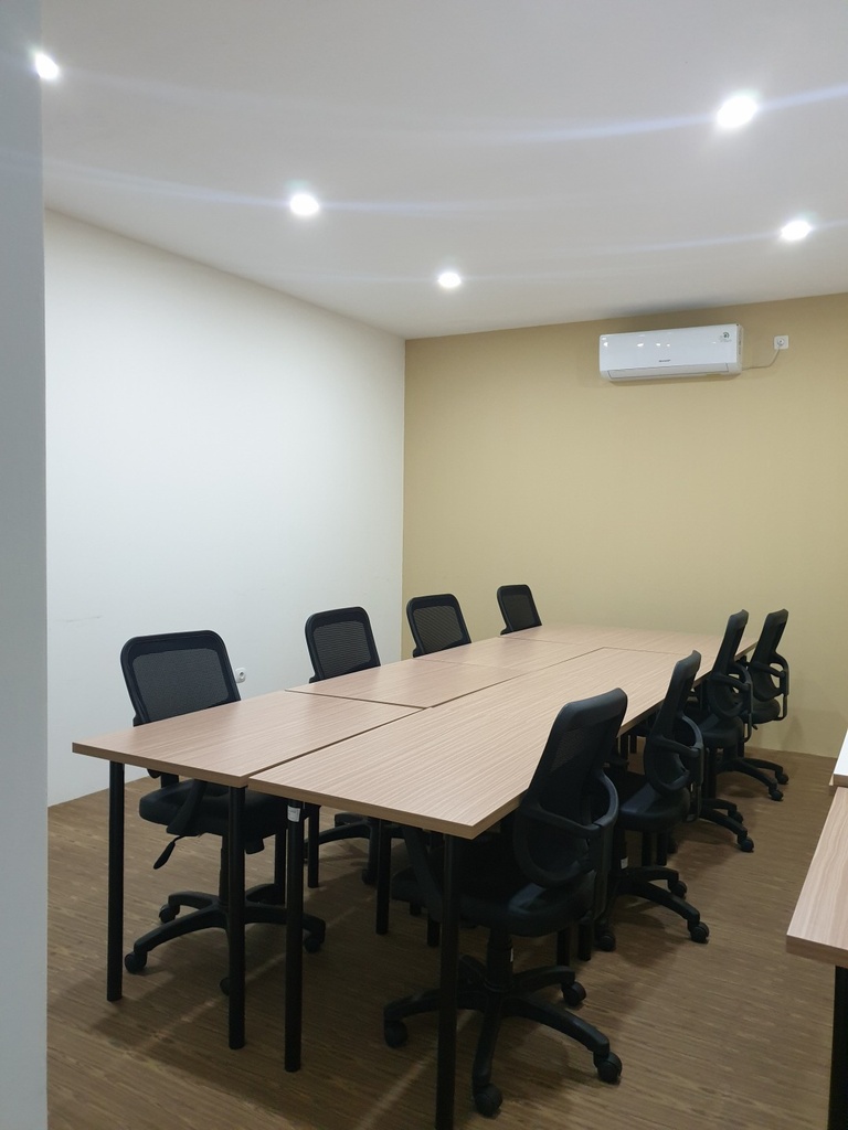 Meeting Room - Point Lab Banda